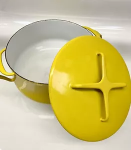 Olla vintage Dansk Stock 2 cuartos "Cazuela horno holandés con tapa trivet" amarilla de 7"" - Imagen 1 de 21
