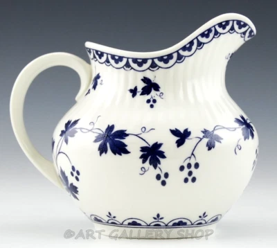 Royal Doulton England TC1013 YORKTOWN AZUL Y BLANCO 3-3/8" MINI JARRA CREMA Foto 1 de 4