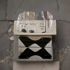 OmniMount Wings Adapter Expansion Kit 100 x 100 to 100 x 200 - Picture 1 of 1