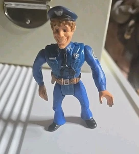 Vintage 1988 Kenner - POLICE ACADEMY - CAREY MAHONEY - Loose Action Figure - Picture 1 of 3