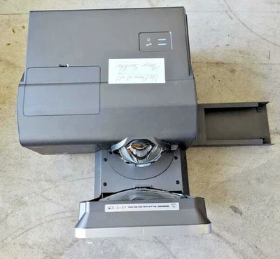 *DEFECTUOSO* PROYECTOR INTELIGENTE UF75W XGA DLP 2500 LÚMENES USB MONTAJE EN PARED DE CORTO ALCANCE Foto 1 de 4