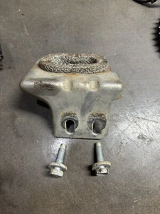 2014 Ford Fusion 1.6 Exhaust Bracket- Mounts to Transmission 2013-2016 - Bild 1 von 3