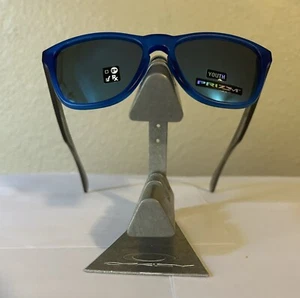 Oakley Frogskin Xs Youth Crystal Blue - Picture 1 of 3