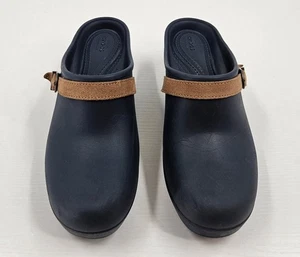 Zoccolo Crocs Sarah Mule scamosciato cinturino fibbia tacco 2" blu donna taglia 8 - Foto 1 di 6