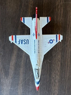 Ertl Matchbox F-16A Jet 1978 LOCKHEED MARTIN United States Air Force USAF - Image 1 of 4