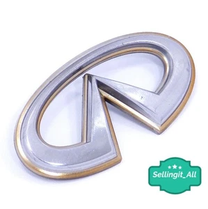 94-96 Infiniti Q45 Parrilla Frontal Emblema Logo OEM 62891-67U00 Ornamento Insignia DORADO - Imagen 1 de 2