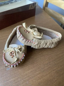 Antique Native American Indian MOCCASINS - Picture 1 of 23