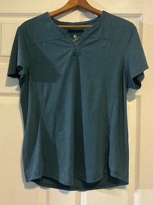 Top de rendimiento manga corta cuello dividido KÜHL para mujer vidrio de mar M senderismo LN Foto 1 de 4
