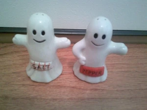 Hertmitage Ghost Salt & Pepper Shakers Halloween NIB - Picture 1 of 2