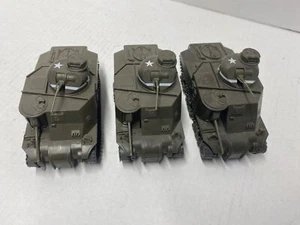 Lote de 3 1/35 de plástico de lías medianas de la Segunda Guerra Mundial US ME3 - Imagen 1 de 6