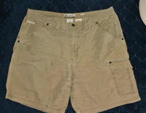 Men's Columbia Sportswear Khaki Shorts Size 40  - Picture 1 of 6