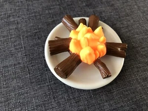 DOLL Barbie Accessory Miniature Camping Camp Fire Logs Doll House Diorama Look - Picture 1 of 4