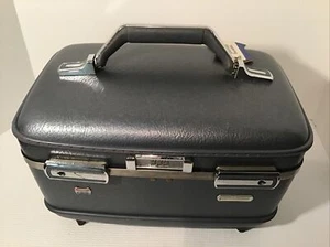 Vintage American Tourister Tiara train case 1960's vintage With Mirror And Tray - Picture 1 of 10