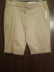 Izod Approved Schoolwear Girls Khaki Shorts Size 16.5 Plus Adjustable Waist - Picture 1 of 4