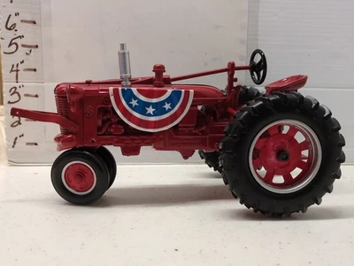 Trator vintage 1988 Ertl Case Corporation escala 1:16 edição especial com bandeira - Imagem 1 de 4