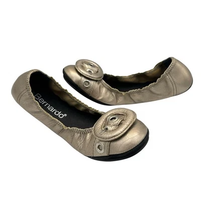 Bernardo 7.5 Pewter Metallic Leather Flexible Curved Large Buckle Detail Flats - Image 1 of 4