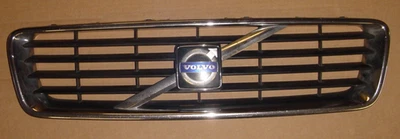 0708 09 10 Rejilla de moldura cromada superior delantera Volvo C30 Foto 1 de 4
