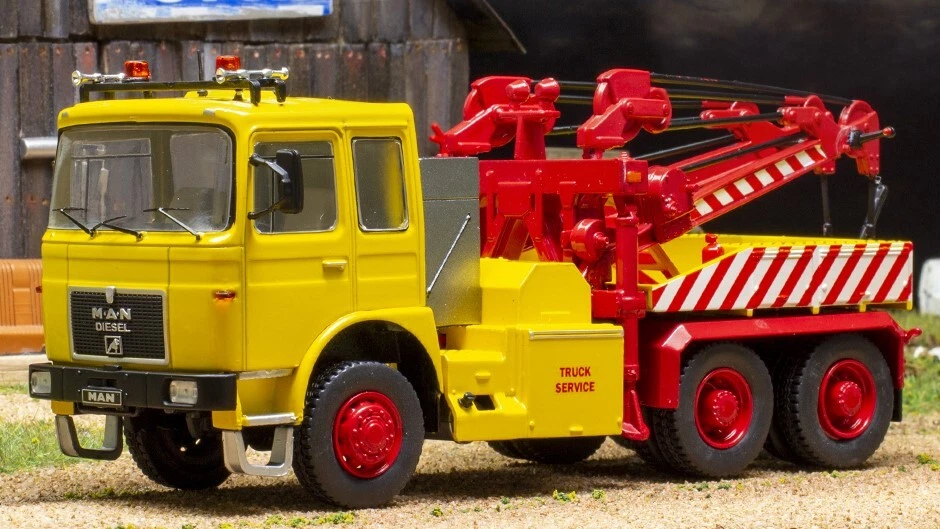 Modellino camion scala 1:43 Ixo Model  MAN F 8 26.281 YELLOW diecast modellis... - Immagine 1 di 1