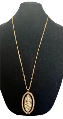 Jessica Simpson 金色透明水晶铰接椭圆形吊坠项链 34 — 第 1/4 张图片