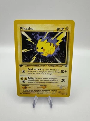 Pikachu 70/111 Pokemon Karte 1. Edition Neo Genesis English - Bild 1 von 3