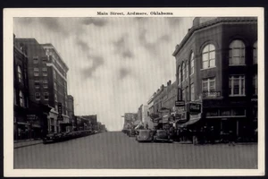 MAIN STREET - ARDMORE OKLA * Geschäfte Autos Personen * WOB nicht verschickt - Bild 1 von 3