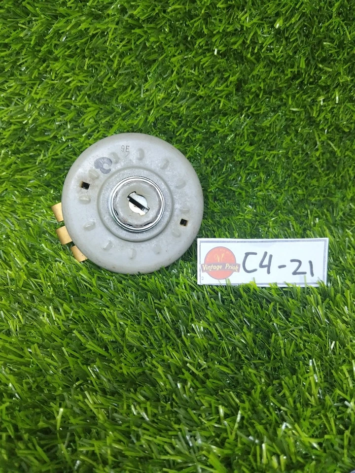 Bloque de encendido interruptor principal FIAT 500 Nuova 1975 y 600 MK1 Sipea sin llave NOS Foto 1 de 4