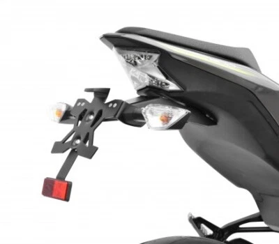 SUPPORT DE PLAQUE TOP BLOCK KAWASAKI Z900 2017-2019 - Photo 1/4