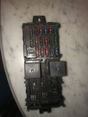 1995-1999 mitsubishi eclipse 420a manual caja de fusibles panel de control bajo conductor d12 Foto 1 de 4