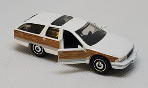 Matchbox Moving Parts 1992 Buick Roadmaster Estate Woodgrain Wagon Loose 1/64 - Picture 1 of 3