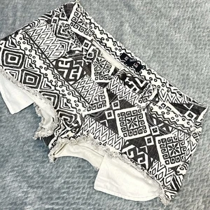 Forever 21 Low Rise Shorts 30inch Waist Micro Mini Booty Distressed Aztekenmuster - Bild 1 von 8
