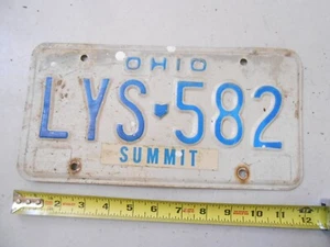 VINTAGE 1960'S OHIO AUTO LICENSE PLATE LYS582 TRUCK CAR FARM FRESH RAISED LETTER - Picture 1 of 4