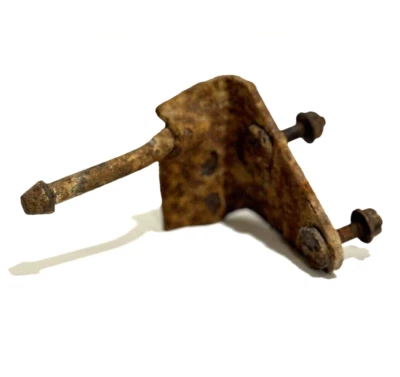 Оригинальный кронштейн для крепления рамы выхлопной системы 1980-1997 Ford F150 F250 F350 - Изображение 1 из 4