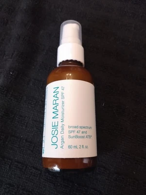 Crema hidratante diaria de argán Josie Maran SPF47 y Sunboost ATB CADUCIDAD: 05/2026 Foto 1 de 4