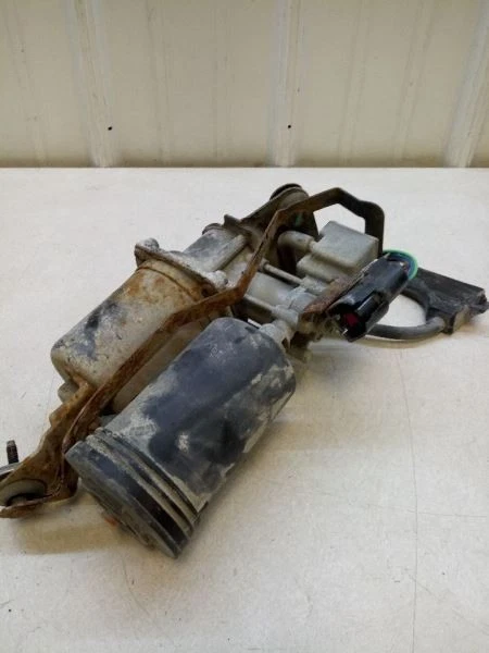 99 00 01 02 03 04 2005 Lincoln Town Car Starter OEM usado probado  Foto 1 de 3