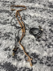 Vintage Spiritual Jewerly Set Cross Aquarius Shark - Picture 1 of 3