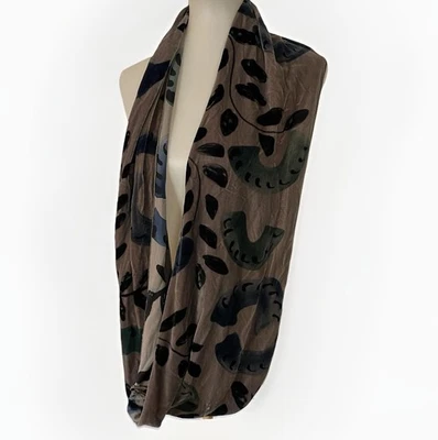 Lisa L 纽约 100% 真丝天鹅绒复古手绘无限围巾灰色黑色 — 第 1/4 张图片