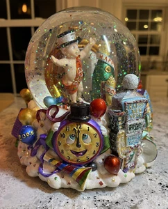 RADKO Glitterglobe Millennium Extravaganza 2000 Music Box EXC BOX ~ LOCAL PICKUP - Picture 1 of 8