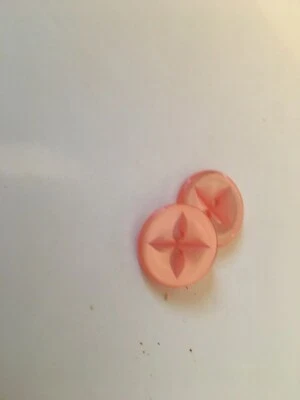 12  NEW 3/4 INCH COUNTRY PINK PEARL FINISH STAR DESIGN BUTTON - Image 1 of 2