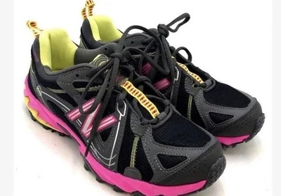 Zapatillas New Balance 573 Negras Talla 9 (NUEVAS) Foto 1 de 4