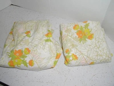 2 SETS VTG Fieldcrest Groovy floral TWIN, fitted sheets 50/50 cotton percale USA - Image 1 of 2