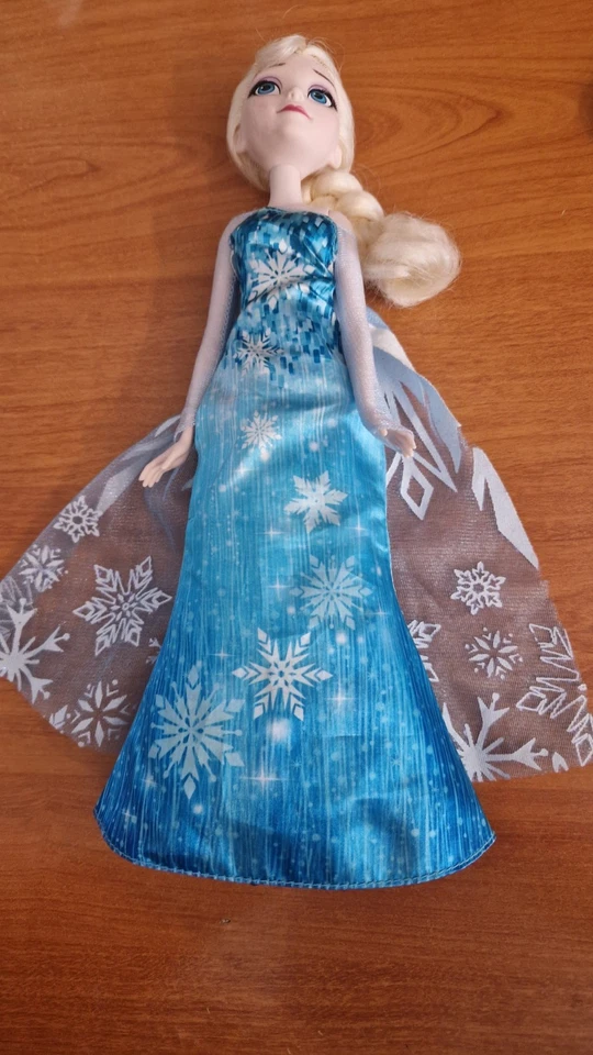 Poupée Elsa Robe Musicale - La Reine Des Neiges - Disney - Hasbro C-031g - Photo 1/1