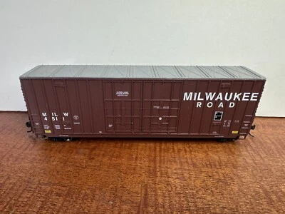 HO Scale LBF 50'  Hi-Cube Milwaukee Road MILW Box Car # 4511 - Image 1 of 4