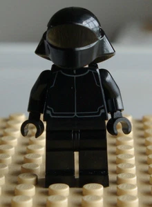 LEGO Star Wars Crew Member from 75132 (Like New!) - Picture 1 of 2