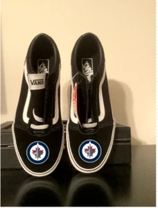 Winnipeg Jets Vans Off The Wall Shoes Men's 9.5 Black Lace Up Skateboard  Casual - Picture 1 of 6
