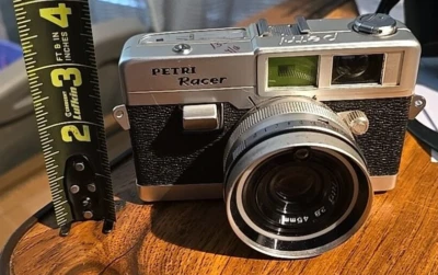 Cámara fotográfica manual Petri Racer 35 mm con lente 2,8 45 mm + estuche original Foto 1 de 4