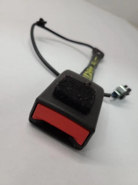 2012-17 CHEVROLET EQUINOX RH RIGHT FRONT SEAT BELT BUCKLE - Imagem 1 de 4