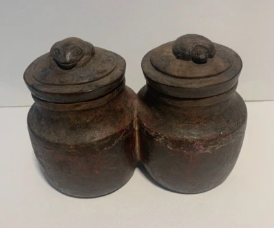 Ancienne Boîte en bois sculptée - Photo 1/4