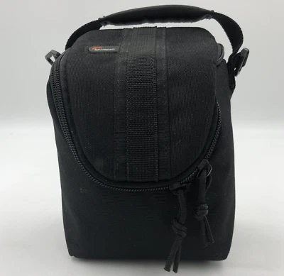 Lowepro Camera Bag Zip Closure with SD Card Pockets 160x120x90mm - Image 1 of 4
