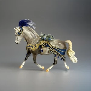 BREYER Happy Holidays 2022 Snowbird Horse 700125 - Picture 1 of 11