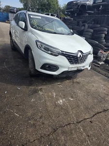 RENAULT KADJAR 1.3 BENZIN AUSSCHLACHTEN AUKTION NUR FÜR EINE RADMUTTER HR13DDT - Bild 1 von 5